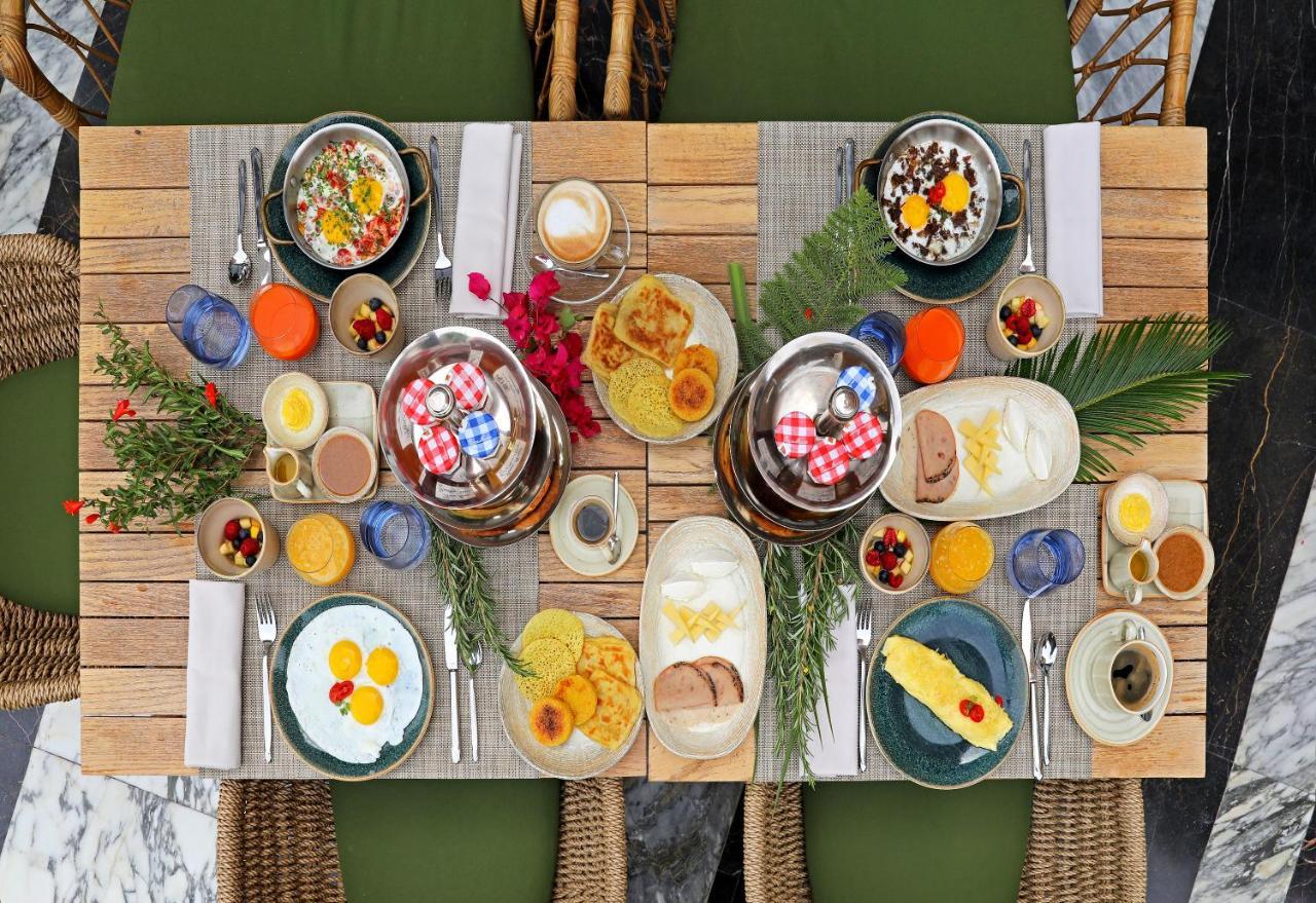 Hotel Jadali & Spa Marrakesh Exterior photo A typical breakfast table